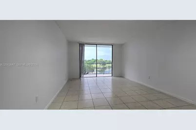 9688 Fontainebleau Blvd #404, Miami, FL 33172 - Photo 3