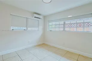 286 NW 39th St, Miami, FL 33127 - Photo 13