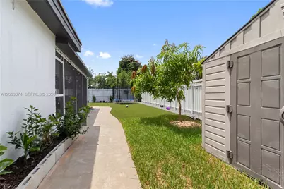 1150 N Douglas Rd, Pembroke Pines, FL 33024 - Photo 27