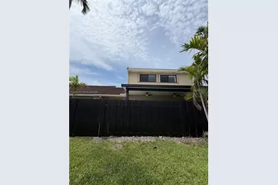6445 NW 171st St, Hialeah, FL 33015 - Photo 29