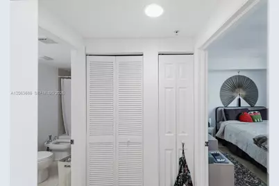 4242 NW 2nd St #807, Miami, FL 33126 - Photo 35