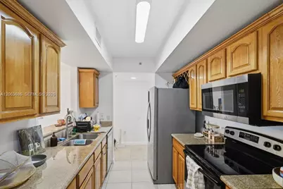 4242 NW 2nd St #807, Miami, FL 33126 - Photo 21