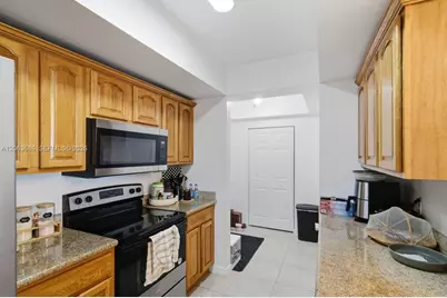 4242 NW 2nd St #807, Miami, FL 33126 - Photo 23