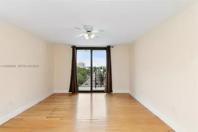 8100 Byron Ave #501, Miami Beach, FL 33141 - Photo 15
