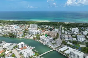 8100 Byron Ave, Miami Beach, FL 33141 - Photo 33