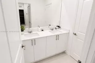 18618 SW 136th Ct, Miami, FL 33177 - Photo 15