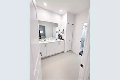 18618 SW 136th Ct, Miami, FL 33177 - Photo 11