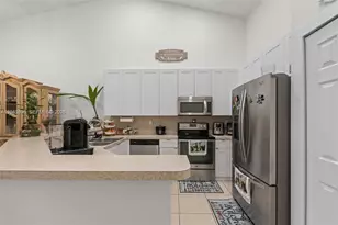 3220 NE 11th Dr, Homestead, FL 33033 - Photo 5