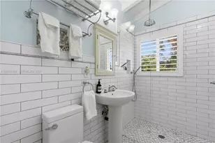 3721 NE 15th Ave, Oakland Park, FL 33334 - Photo 25