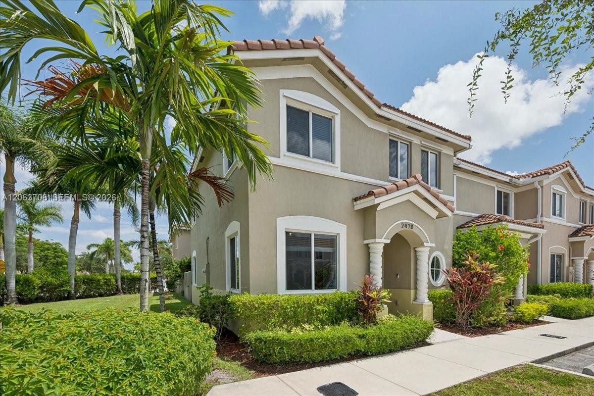 2478 SE 10th Ct - 2478 SE 10th Ct, Homestead, FL 33035 Luxury Property | Jose Angel Pina