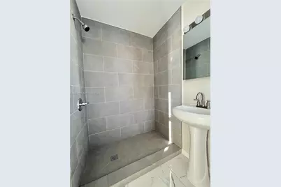 150 NE 59th St, Miami, FL 33137 - Photo 51