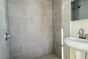 150 NE 59th St, Miami, FL 33137 - Photo 51