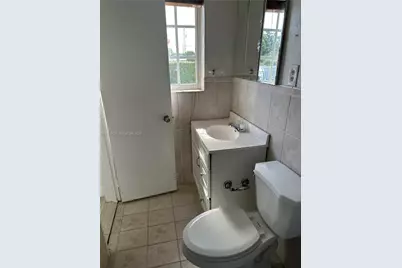 10321 SW 51st St, Miami, FL 33165 - Photo 9