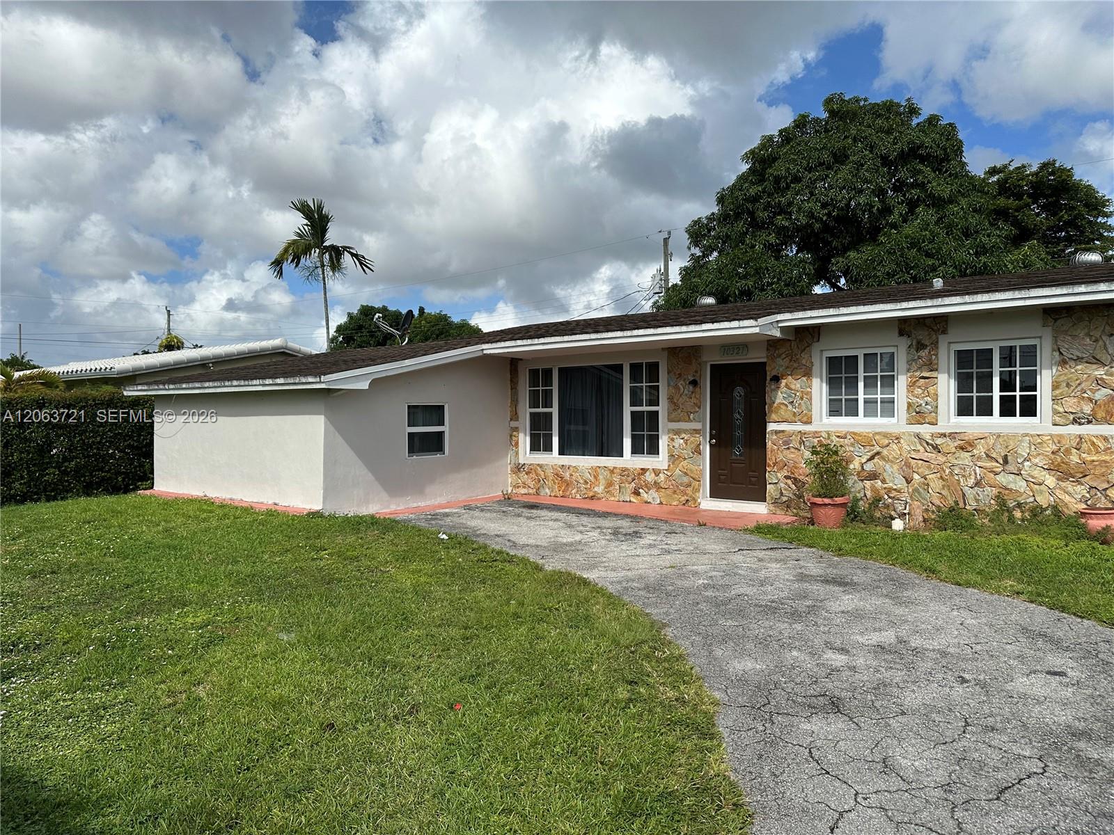 10321 SW 51st St - 10321 SW 51st St, Miami, FL 33165 Luxury Property | Jose Angel Pina