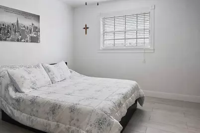 8121 SW 204th St, Cutler Bay, FL 33189 - Photo 7