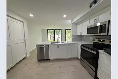 10672 SW 79th Ter, Miami, FL 33173 - Photo 3
