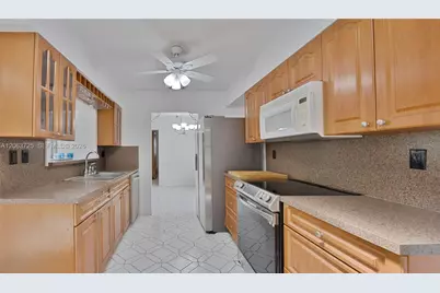 7100 NW 66th Ter, Tamarac, FL 33321 - Photo 5