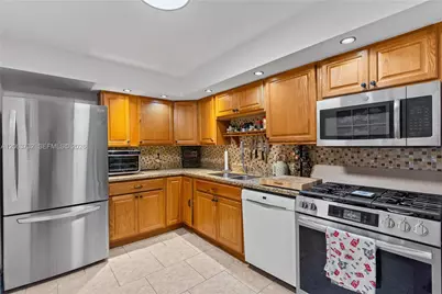 3140 S Ocean Dr #911, Hallandale Beach, FL 33009 - Photo 31