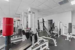 3140 S Ocean Dr, Hallandale Beach, FL 33009 - Photo 37