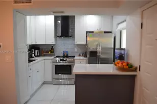 11554 NW 10th St, Pembroke Pines, FL 33026 - Photo 5