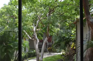 11554 NW 10th St, Pembroke Pines, FL 33026 - Photo 21