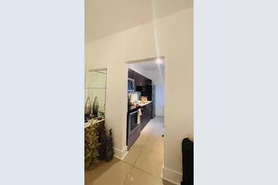 876 SW 2nd St, Miami, FL 33130 - Photo 5