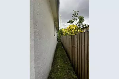 6301 NW 1st Pl, Miami, FL 33150 - Photo 13