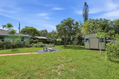 266 SW 7th Ct, Deerfield Beach, FL 33441 - Photo 31
