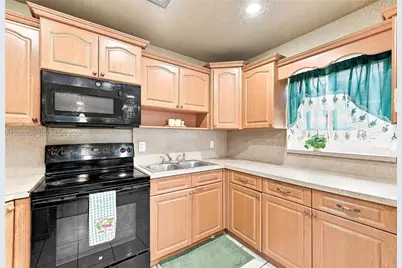 266 SW 7th Ct, Deerfield Beach, FL 33441 - Photo 11