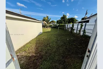 2310 NW 208th St, Miami Gardens, FL 33056 - Photo 17