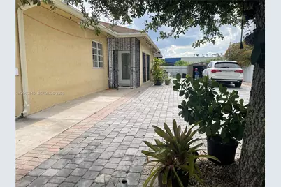 20764 NW 31st Ave, Miami Gardens, FL 33056 - Photo 5