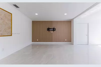 3571 Magellan Cir #343-4, Aventura, FL 33180 - Photo 9