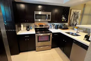 111 Royal Pk Dr, Oakland Park, FL 33309 - Photo 3