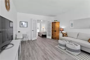 641 Espanola Way, Miami Beach, FL 33139 - Photo 3