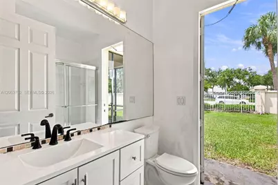 344 SW 159th Ln, Pembroke Pines, FL 33027 - Photo 9