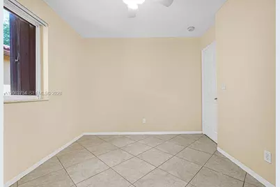 1623 E Harmony Lake Cir, Davie, FL 33324 - Photo 65