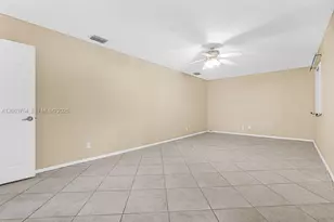 1623 E Harmony Lake Cir, Davie, FL 33324 - Photo 21