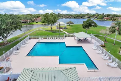 1623 E Harmony Lake Cir, Davie, FL 33324 - Photo 37