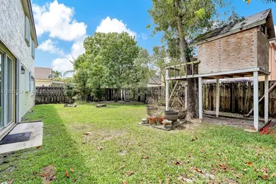 1623 E Harmony Lake Cir, Davie, FL 33324 - Photo 67
