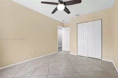 1623 E Harmony Lake Cir, Davie, FL 33324 - Photo 63