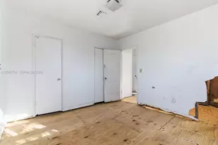 760 NE 147th St, North Miami, FL 33161 - Photo 23