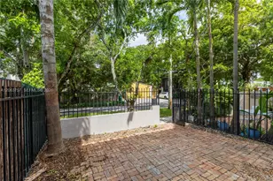 3037 Center St, Miami, FL 33133 - Photo 31