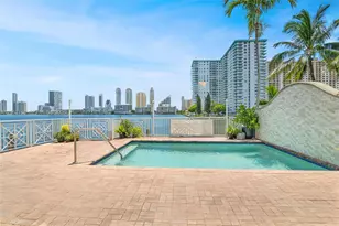 3972 NE 171 St, North Miami Beach, FL 33160 - Photo 13