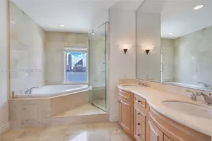 3972 NE 171 St, North Miami Beach, FL 33160 - Photo 9
