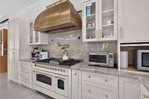 8880 SW 149th St, Palmetto Bay, FL 33176 - Photo 13