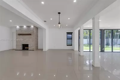 549 NE 12th Ave, Fort Lauderdale, FL 33301 - Photo 9