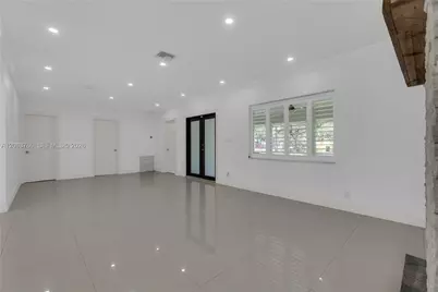 549 NE 12th Ave, Fort Lauderdale, FL 33301 - Photo 11