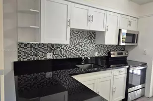 214 Wimbledon Lake Dr, Plantation, FL 33324 - Photo 7