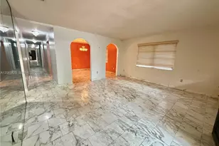 320 NW 61st Ave, Miami, FL 33126 - Photo 3