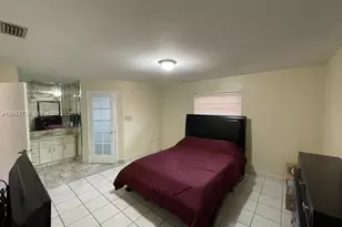 320 NW 61st Ave, Miami, FL 33126 - Photo 17